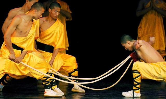 登封公司拒赔飞龙武校违约金给少林文化抹黑，律师：拆广告是违法