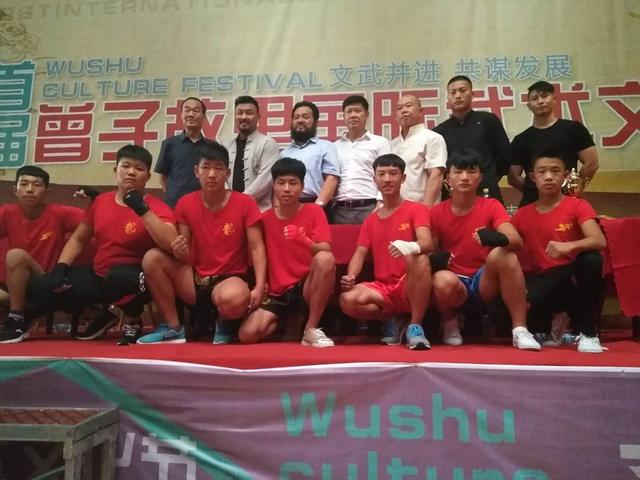 登封公司拒赔飞龙武校违约金给少林文化抹黑，律师：拆广告是违法