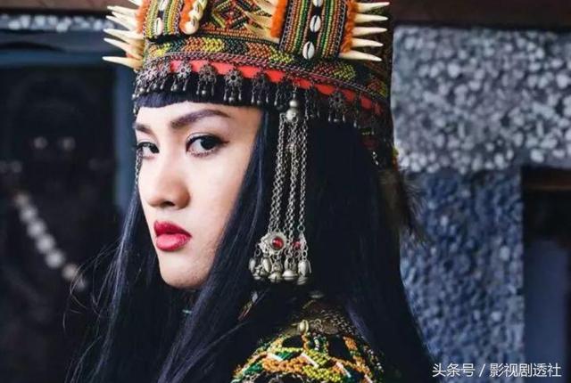 比女人还要女人,这10位男扮女装的表演太精彩了!