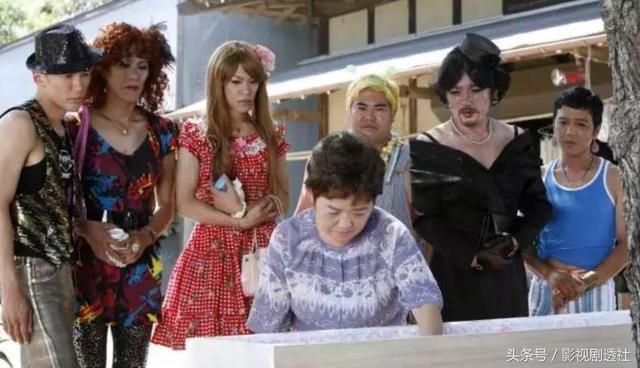 比女人还要女人,这10位男扮女装的表演太精彩了!