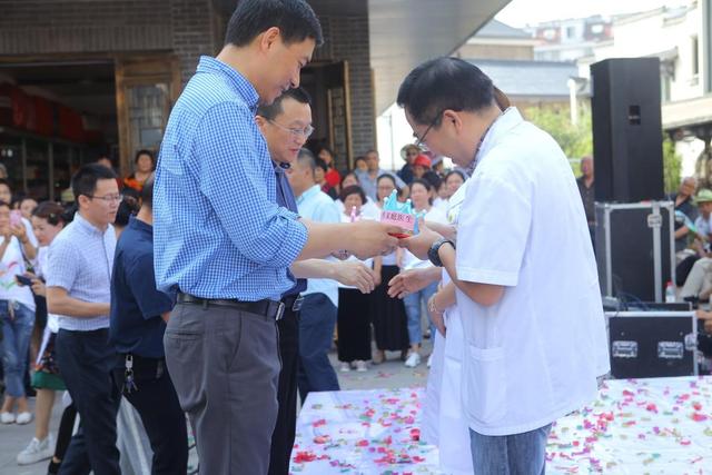 石斛花可以配胶股蓝 2026年石斛与绞股蓝可以喝吗
