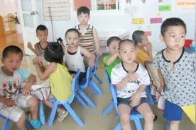 孩子3岁就要上幼儿园了？心理学家说太早了，这个年龄段才刚刚好视频封面