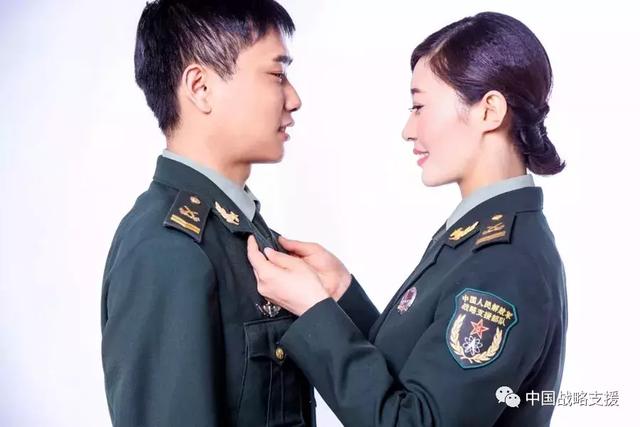 洛水三千攻略（四十封军恋三行情书）