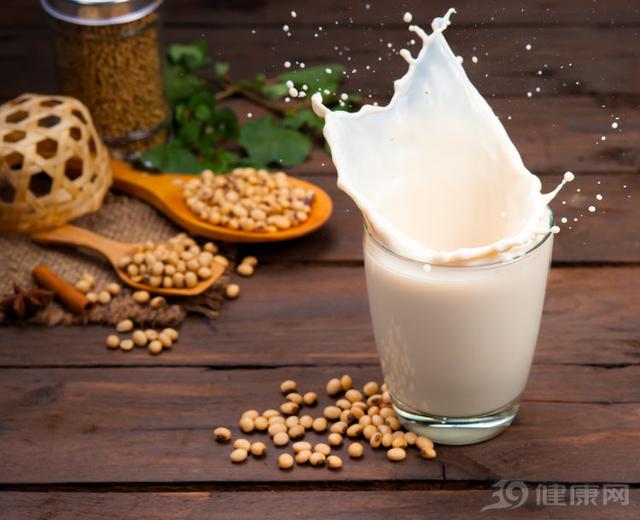 豆浆和牛奶，到底哪一种更营养？答案出人意料