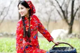 乡下黄花大闺女真敢唱，一首歌好肉麻啊，一般人听得真受不了