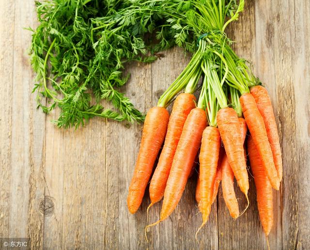 胳膊上起鸡皮疙瘩的原因