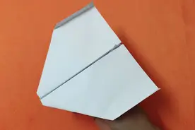 教你折世界上飞的最久的纸飞机空中之王，能飞多久超乎想象！