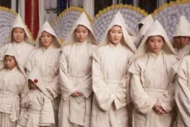 韩信被杀后，妻子不让儿子为父报仇，只因她和吕雉关系不一般视频封面