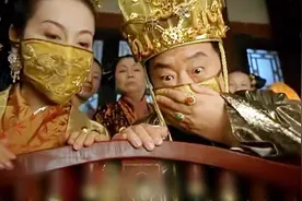 公主天生奇臭无比，一个喷嚏臭坏来相亲的贵族们，皇上也没辙！视频封面