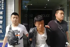 大胆毛贼大庭广众盗窃摩托车 商州巡特警1小时抓贼大快人心图片