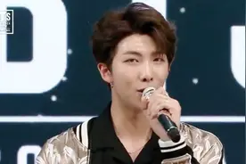 「BTS」防弹少年团回归生放送 标准英文发音引发全场A.R.M.Y尖叫