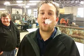 有趣的干冰切割实验，这块冰能吃吗？