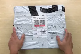 3799元的苹果笔记本开箱，开箱那一刻：我重新认识了苹果！视频封面