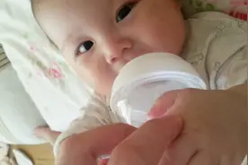 母乳喂养的宝宝不爱喝奶粉？试试这几招，轻松让宝宝喜欢喝奶粉！视频封面