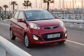 起亚是真的坐不住了，推出了新款Picanto，售价4万起！视频封面