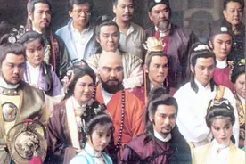 86版《林冲》主题曲《万里行》，温兆伦演唱，浓浓古典曲风