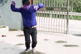 小伙掉进水里毫发无损的特效教学 原来那么简单