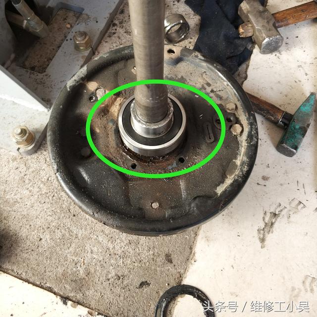 九万多公里的长安底盘有异响，师傅：不难，换一个轴承就能修好！