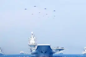 歼-15飞行员空中俯瞰南海舰阵：那几秒钟让我看尽海军70年视频封面