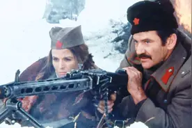 南斯拉夫经典二战电影 游击队偷袭德军运输船 瓦尔特依然在行动视频封面