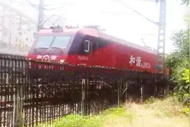 全程31小时哈尔滨开往杭州 Z175次直特列车途径天津段视频封面