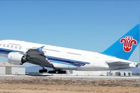 近距离看南航A380推出、滑行、起飞全过程视频封面