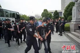 浙江温州警方破获一特大网络交友诈骗案，刑拘149人图片