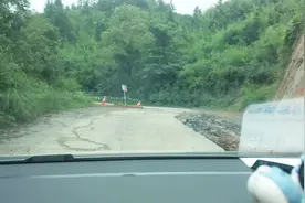 山路上坡用几档？只有手动挡司机才明白！视频封面