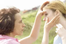 眼睛里进的脏东西，最后都去哪了？今天可算知道了视频封面