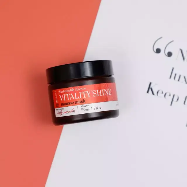 吃苹果下巴上起鸡皮疙瘩