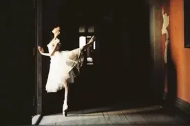 北大才女刘媛媛4分钟演讲，有人沉默了图片