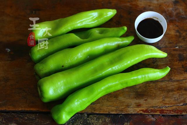 家常菜油焖辣椒经典做法，不油不腻，非常下饭，美味就这么简单