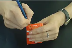 白抽了几十年的烟，软包装香烟这样打开才正确，大气高端有内涵视频封面