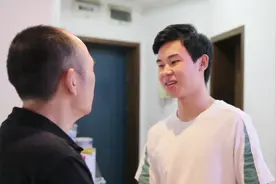 父亲将儿子打成残疾，多年以后，儿子选择了原谅父亲