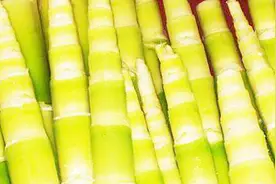 饭后胀气？多吃这3种食物缓解胀气，排出体内多余水分视频封面