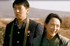 《高考1977》雷佳音激动地告诉农场知青恢复高考的消息，没人信他视频封面