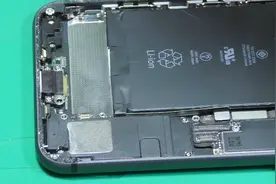 iPhone手机振动失灵怎么办？师傅教你更换振动器，看完你也会换视频封面