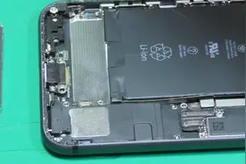 iPhone手机振动失灵怎么办？师傅教你更换振动器，看完你也会换视频封面