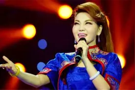 草原之花乌兰图雅经典歌曲《女人花》，有草原的味道，太经典了！