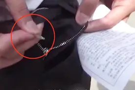 裤子上有金属拉链，高考考生被拒进入考场，回家换裤子才赶上考试