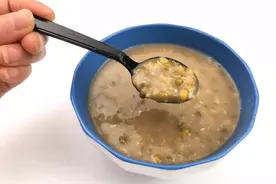 简单一招教你煮绿豆汤，只需5分钟就全煮开花，煮一锅都不够喝视频封面