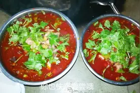 麻辣添香的水煮兔令人垂涎，农村表妹教你在家做出酒店大厨的味道视频封面