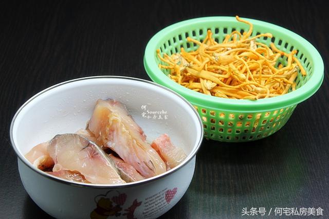 夏天炖鱼加点它，肉嫩汁香，还能消除疲劳，孩子常吃提高记忆力！