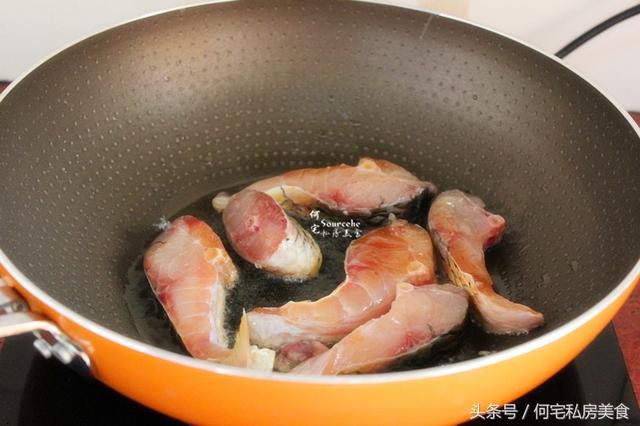 夏天炖鱼加点它，肉嫩汁香，还能消除疲劳，孩子常吃提高记忆力！