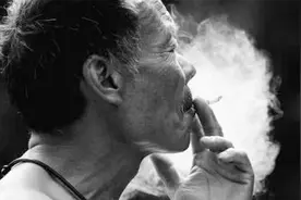 中国烟民有3.5亿，为什么不禁止生产香烟？看后明白国家良苦用心