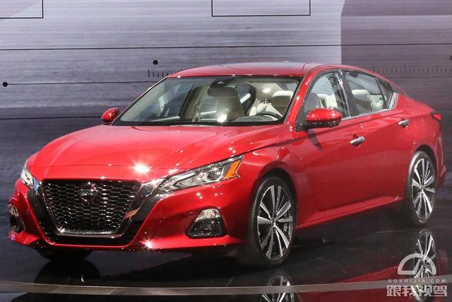 玩老车,需要情怀,尼桑风度a33,情怀老车