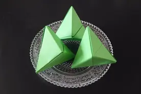 马上端午节啦，教你一款简单创意的折纸粽子，学会教小朋友视频封面