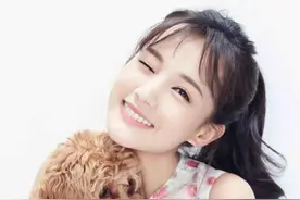 李一桐出道就主演《半妖倾城》，在《射雕英雄传》中成功饰演黄蓉图片