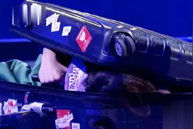 《非常完美》——美女把自己装在行李箱里面让男嘉宾把他带走视频封面