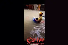 暴雨天 学生癫痫发作落入一米深水 广州外卖小哥奋勇跳入救回一命图片